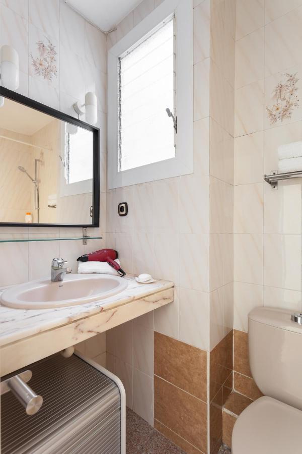 דירות הוספיטלט דה יוברגאט Apartamento Con Encanto, Luminoso Y Tranquilo מראה חיצוני תמונה